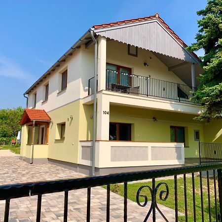 Pine&Chill2 Apartments Balatonalmadi Exterior photo