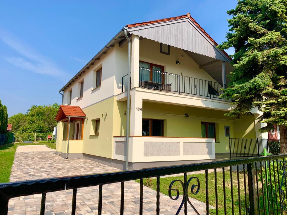 Pine&Chill2 Apartments Balatonalmadi Exterior photo